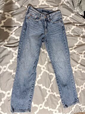 Aeropostale Mid Rise Ankle Straight Blue Denim Jeans never worn before.